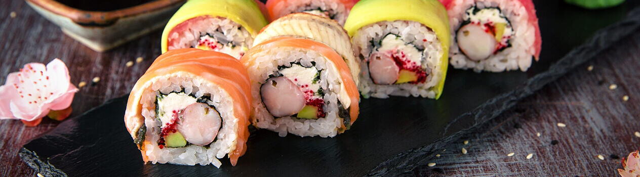 Все, что нужно знать о суши: история, традиции, популярные виды