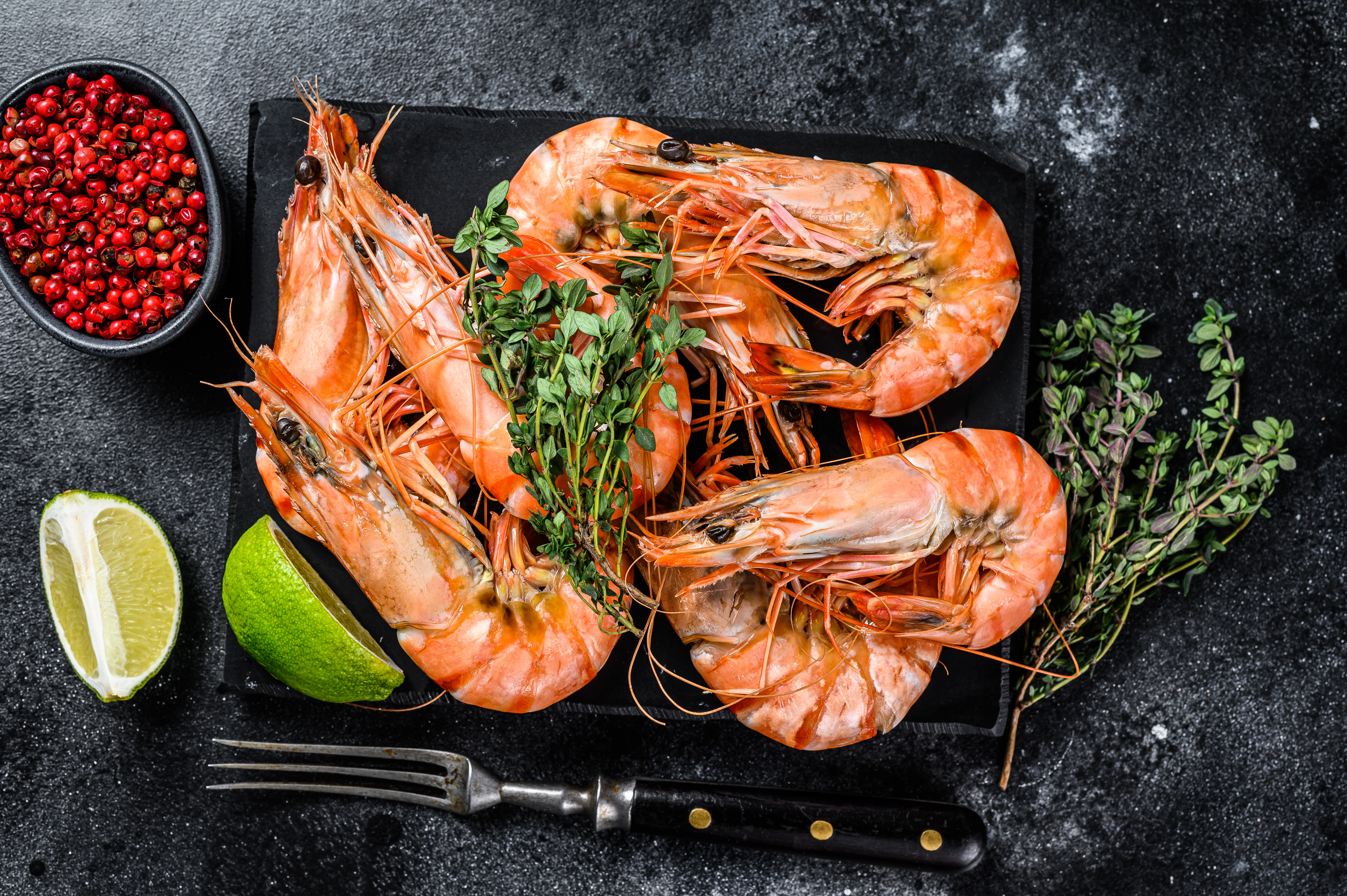 Лангустины и креветки: в чём отличие и что выбрать