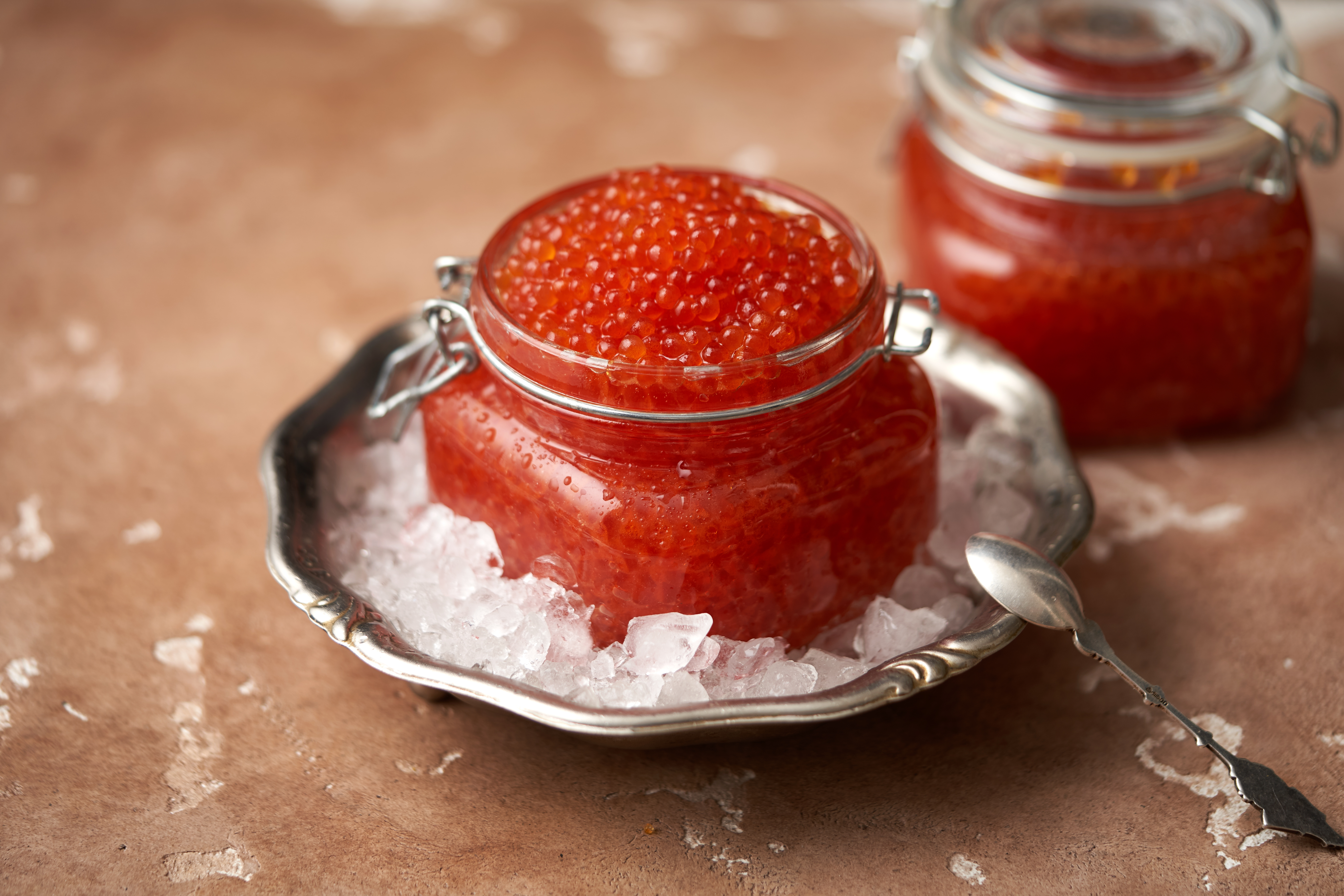 Как хранить красную икру и можно ли ее замораживать?