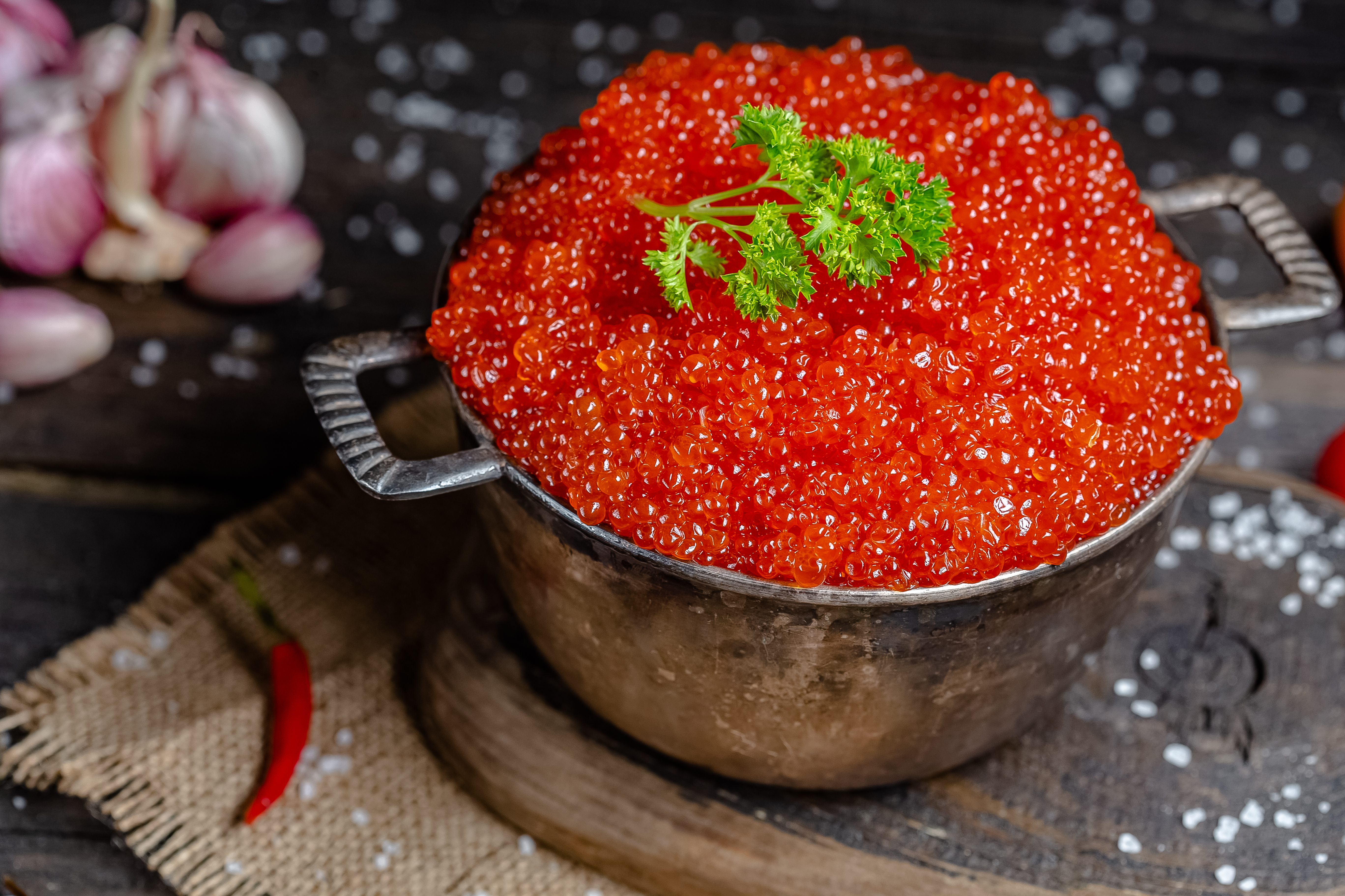 Красная икра: мифы и польза. Как отличить хороший продукт от подделки.