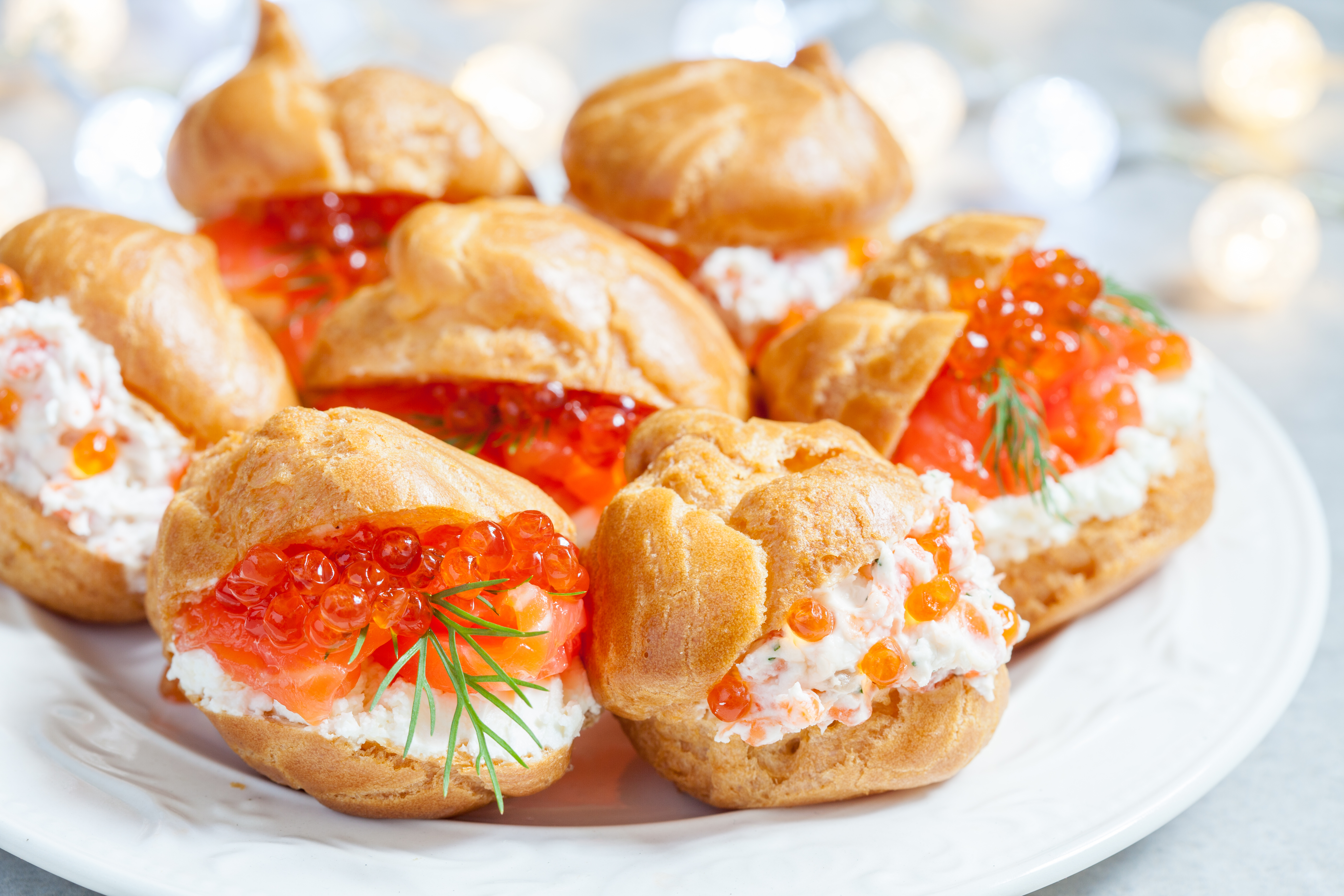 Профитроли с красной икрой и семгой - простая и вкусная новогодняя закуска